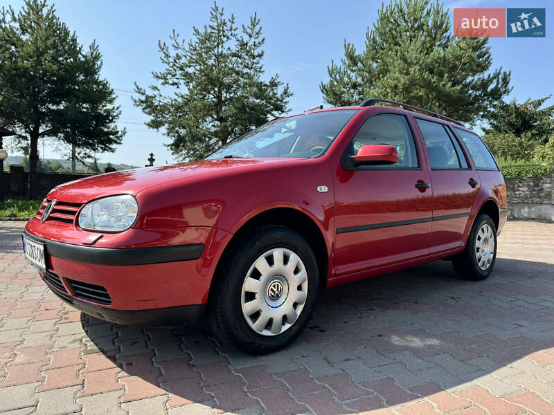 Универсал Volkswagen Golf 2002 в Львове