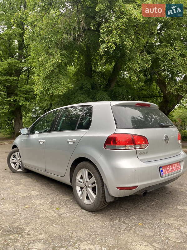 Хэтчбек Volkswagen Golf 2012 в Любешове