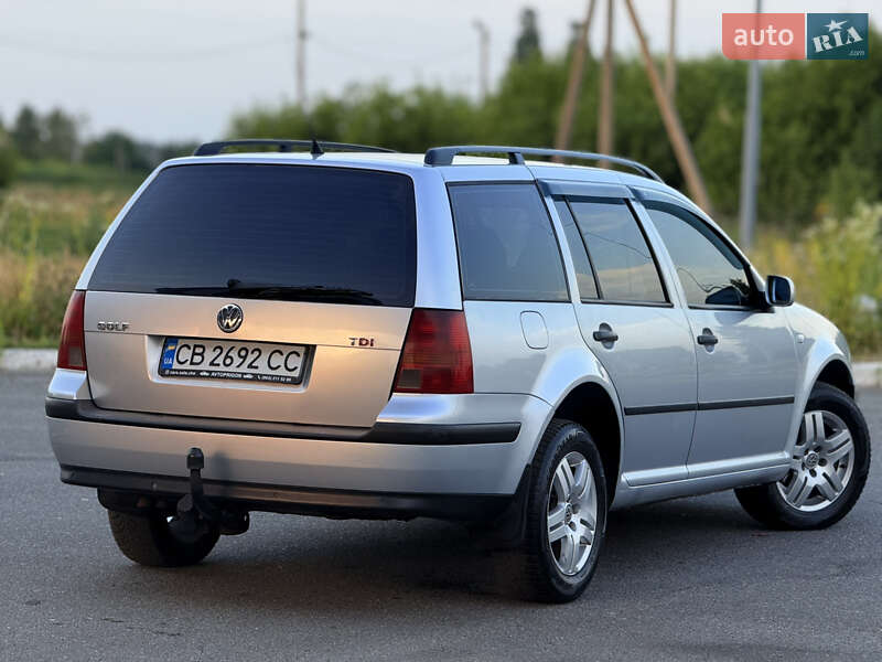 Універсал Volkswagen Golf 2001 в Мені
