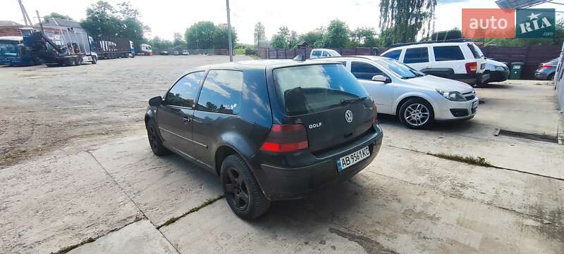 Хетчбек Volkswagen Golf 2000 в Коростені