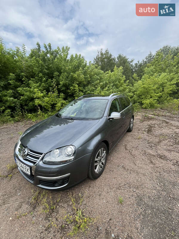 Універсал Volkswagen Golf 2009 в Харкові