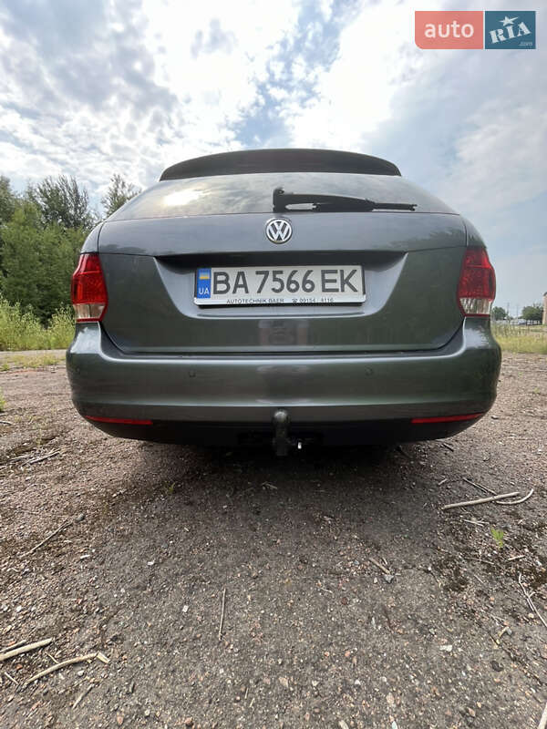 Універсал Volkswagen Golf 2009 в Харкові