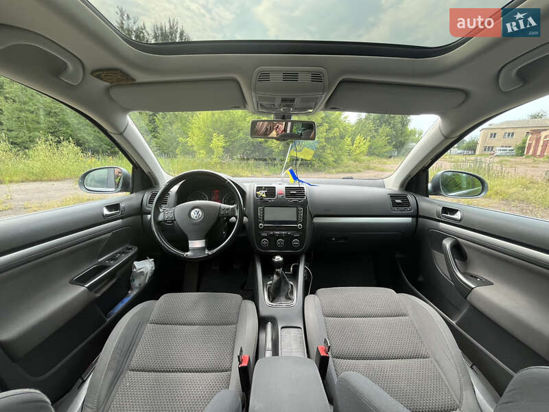 Універсал Volkswagen Golf 2009 в Харкові