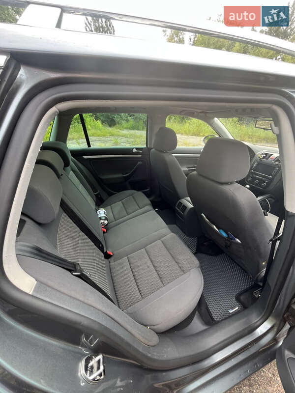 Універсал Volkswagen Golf 2009 в Харкові