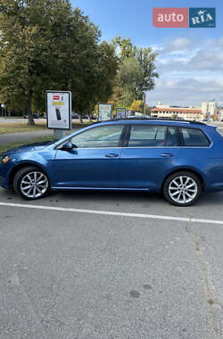 Універсал Volkswagen Golf 2015 в Києві