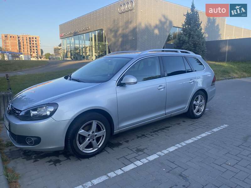 Універсал Volkswagen Golf 2011 в Львові