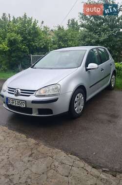 Хэтчбек Volkswagen Golf 2005 в Луцке