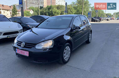 Хетчбек Volkswagen Golf 2005 в Дніпрі