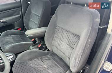 Хетчбек Volkswagen Golf 1998 в 