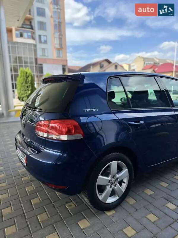 Хетчбек Volkswagen Golf 2010 в Тернополі