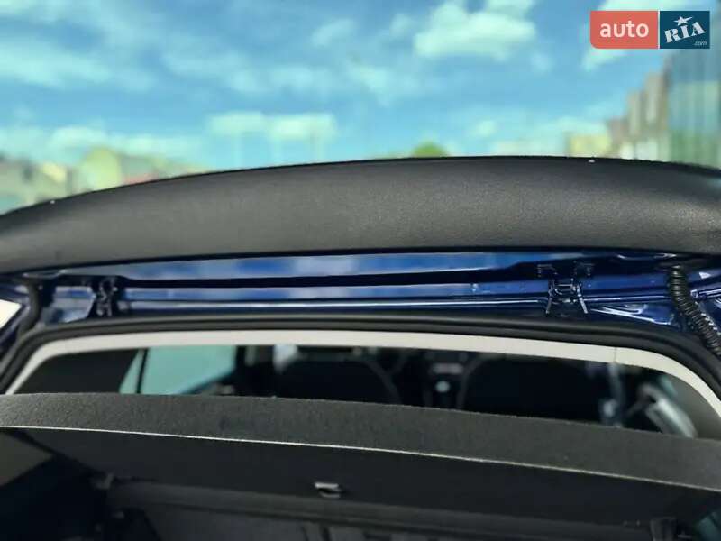 Хетчбек Volkswagen Golf 2010 в Тернополі