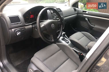 Універсал Volkswagen Golf 2004 в 