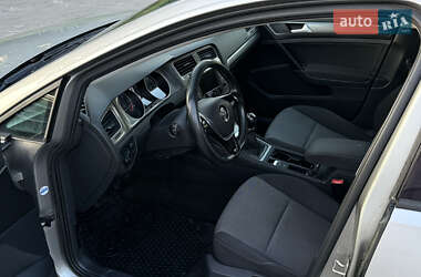 Универсал Volkswagen Golf 2016 в 