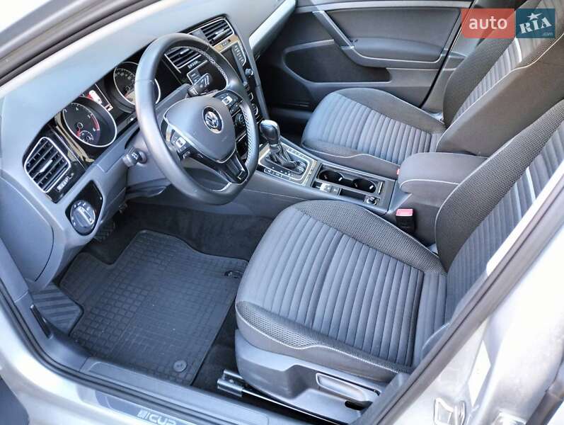 Універсал Volkswagen Golf 2014 в Луцьку
