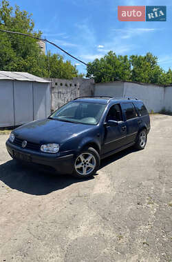 Універсал Volkswagen Golf 2001 в Києві