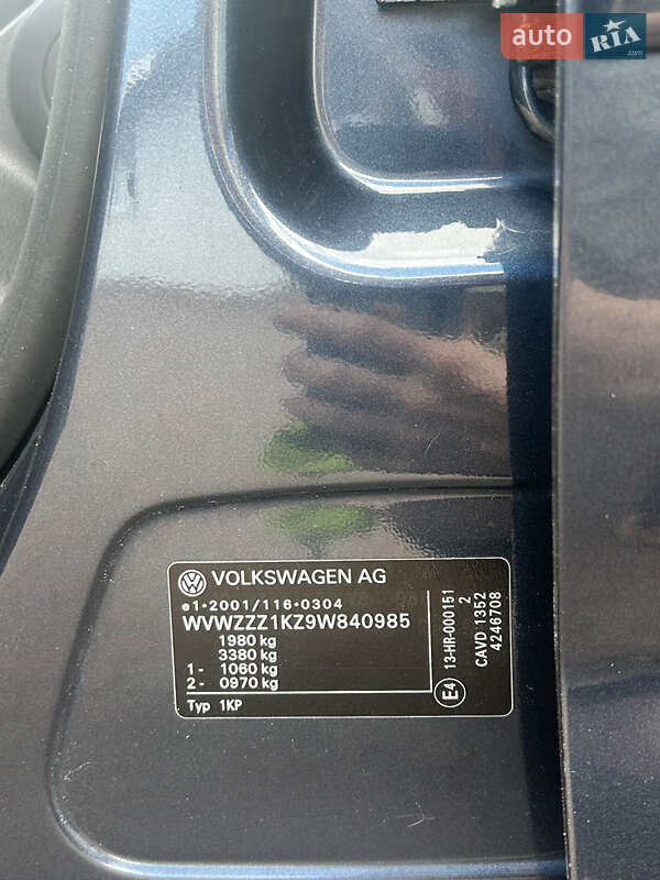 Хетчбек Volkswagen Golf 2008 в Рівному