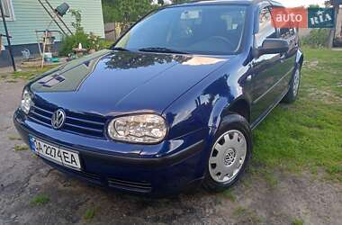 Хэтчбек Volkswagen Golf 2001 в Золотоноше