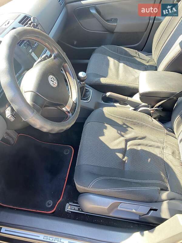 Хетчбек Volkswagen Golf 2006 в Житомирі