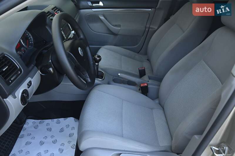 Універсал Volkswagen Golf 2008 в Бердичеві