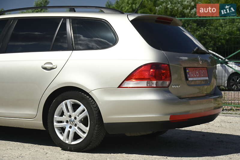 Універсал Volkswagen Golf 2008 в Бердичеві