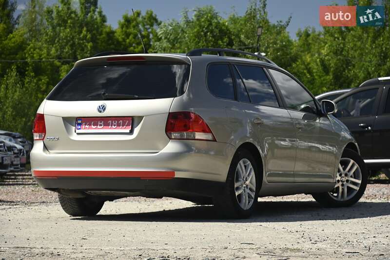 Універсал Volkswagen Golf 2008 в Бердичеві
