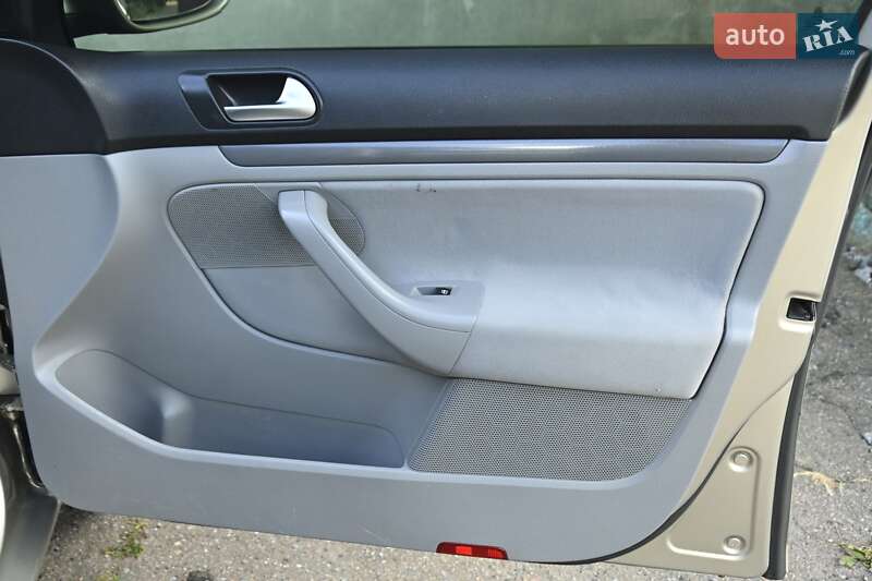 Універсал Volkswagen Golf 2008 в Бердичеві