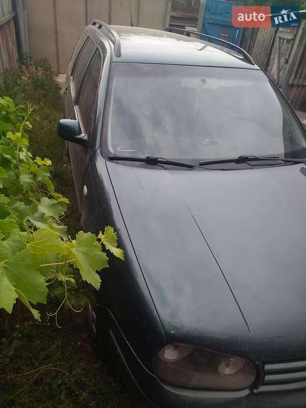 Універсал Volkswagen Golf 1999 в Бару