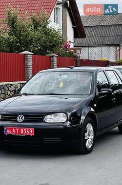 Хетчбек Volkswagen Golf 2002 в Звягелі