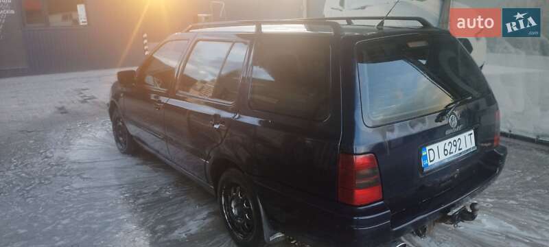 Універсал Volkswagen Golf 1998 в Здолбуніві