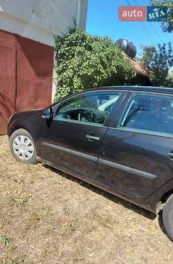 Хетчбек Volkswagen Golf 2004 в 