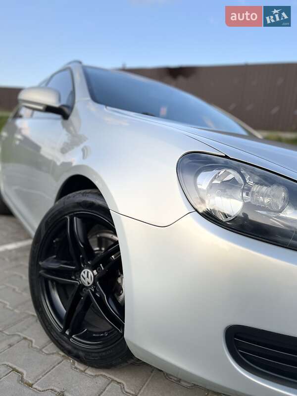 Универсал Volkswagen Golf 2010 в Тернополе
