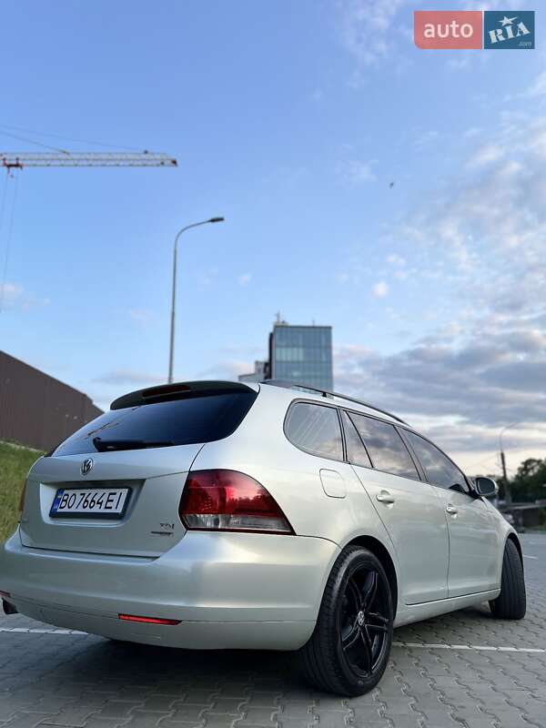 Универсал Volkswagen Golf 2010 в Тернополе