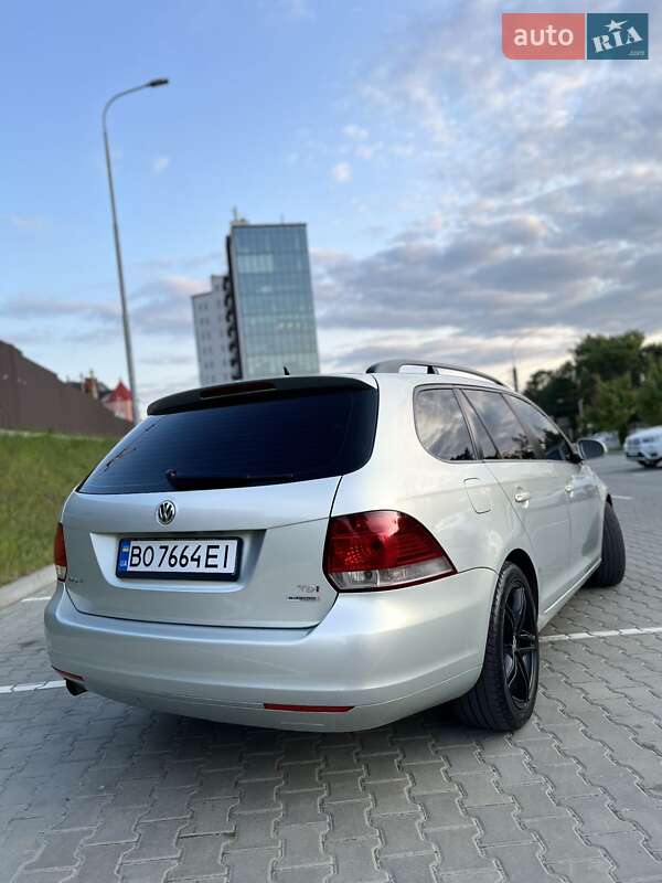 Универсал Volkswagen Golf 2010 в Тернополе