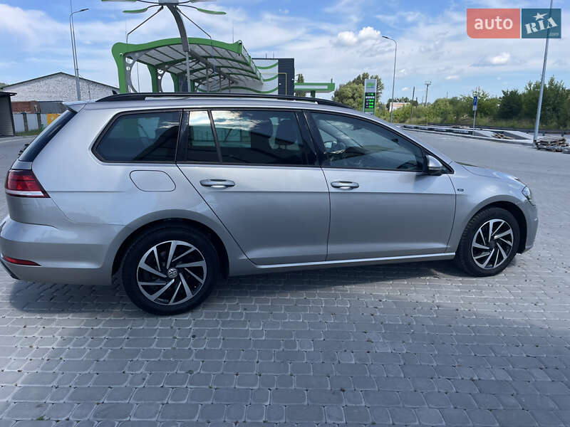 Универсал Volkswagen Golf 2018 в Тернополе