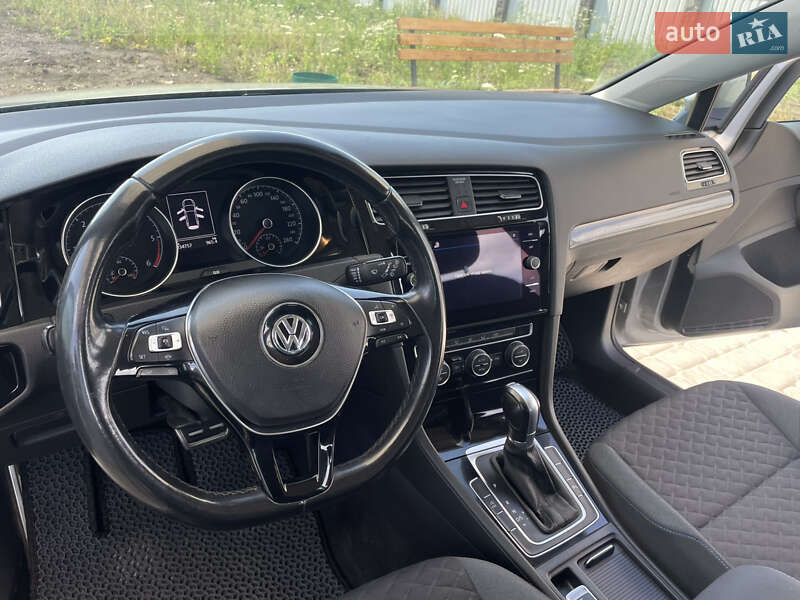 Универсал Volkswagen Golf 2018 в Тернополе