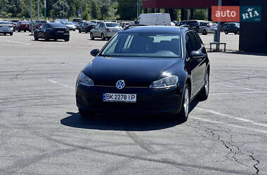 Універсал Volkswagen Golf 2013 в Києві