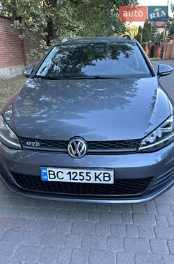 Універсал Volkswagen Golf 2015 в Львові