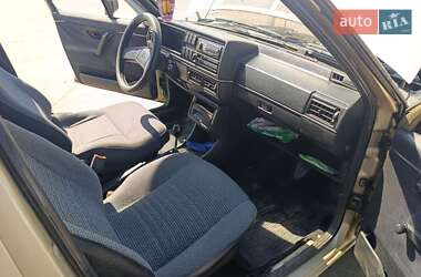 Хэтчбек Volkswagen Golf 1986 в 