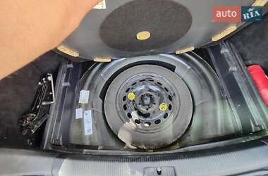 Універсал Volkswagen Golf 2010 в 