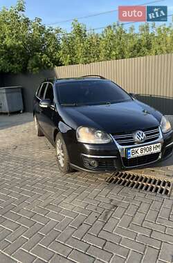 Универсал Volkswagen Golf 2007 в Сарнах