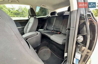 Хэтчбек Volkswagen Golf 2009 в 