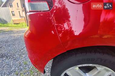 Хетчбек Volkswagen Golf 2011 в 