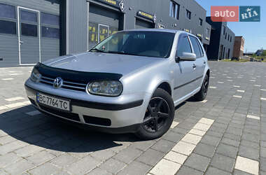 Хэтчбек Volkswagen Golf 2002 в Дрогобыче