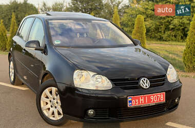 Хетчбек Volkswagen Golf 2005 в Березані