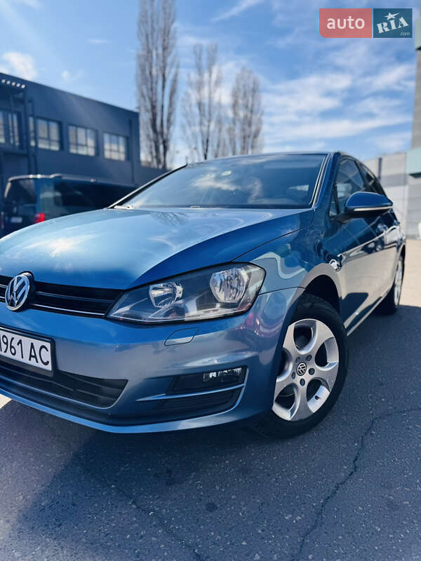 Хетчбек Volkswagen Golf 2012 в Одесі