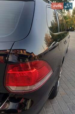 Універсал Volkswagen Golf 2009 в 