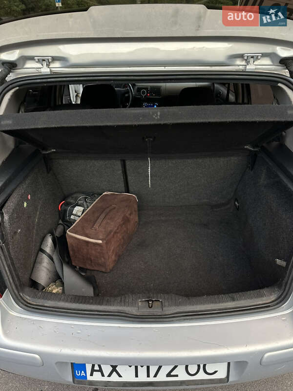 Хэтчбек Volkswagen Golf 1998 в Полтаве