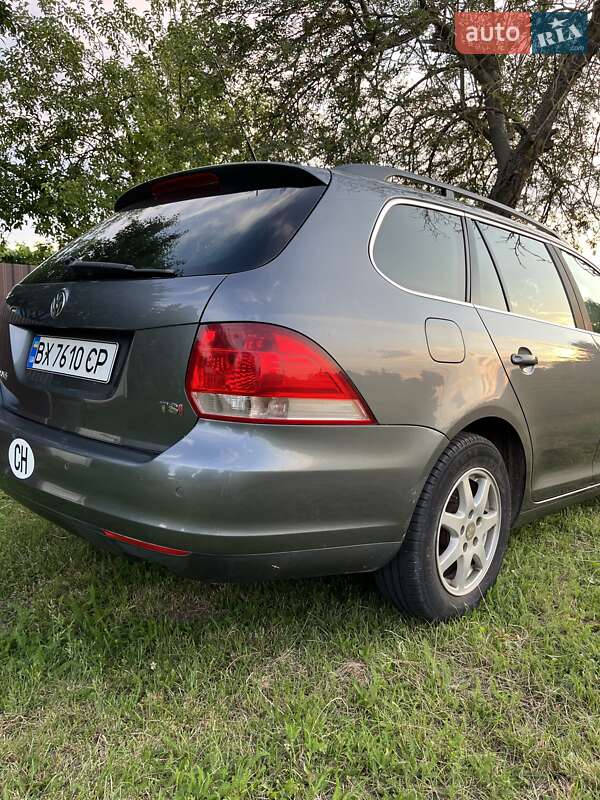 Универсал Volkswagen Golf 2008 в Нетешине