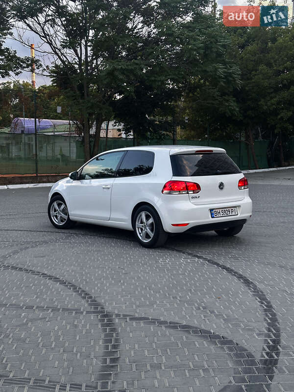 Хэтчбек Volkswagen Golf 2009 в Одессе
