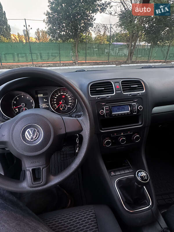 Хэтчбек Volkswagen Golf 2009 в Одессе